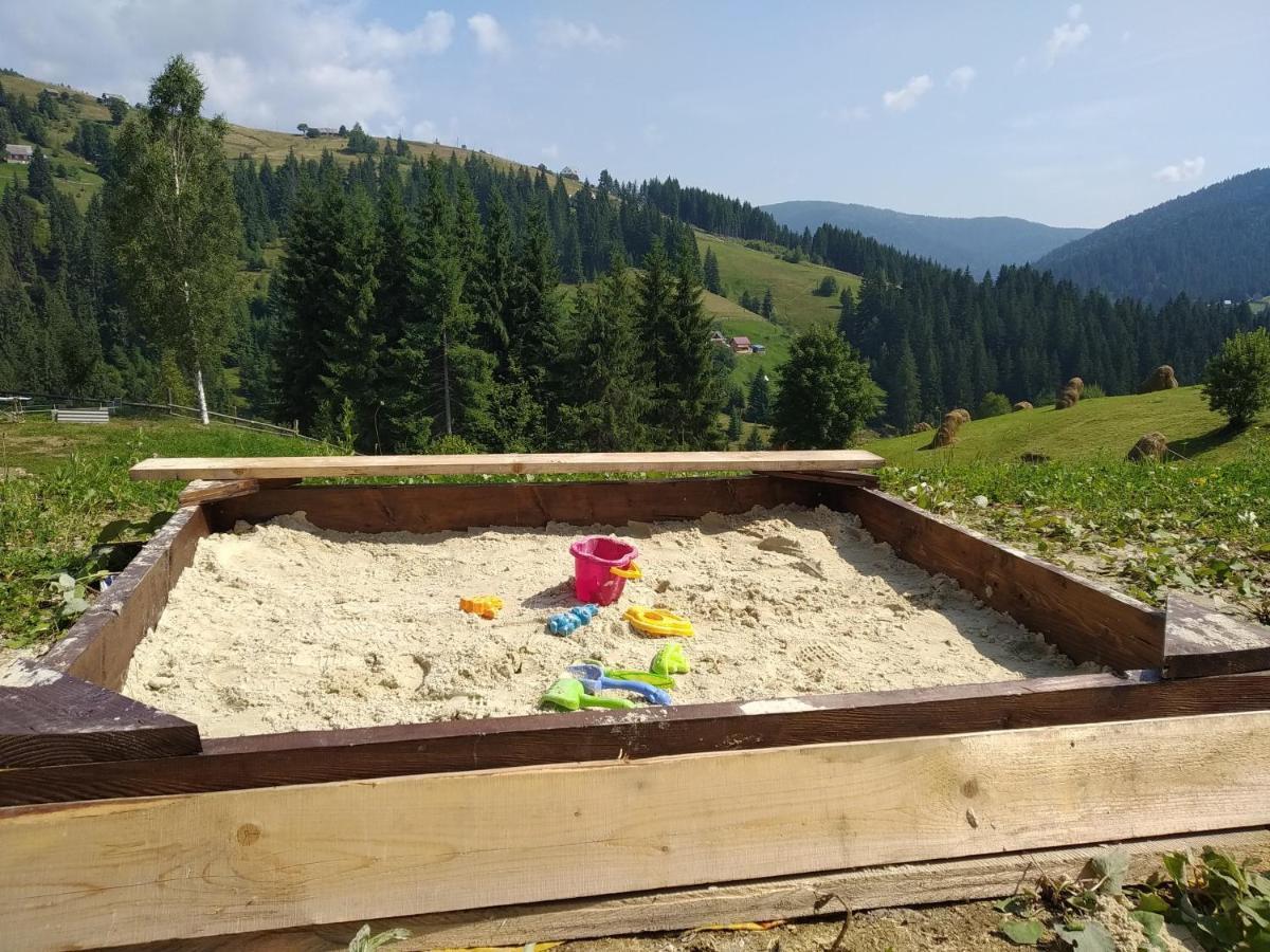Пагорб Їжака / Hedgehog Hill Yablunytsya Exterior foto